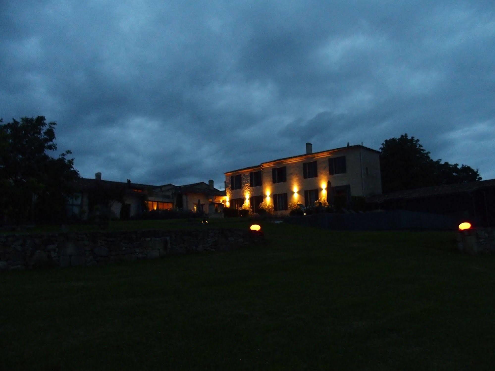 5 Lasserre Moulon-sur-Dordogne Exterior foto